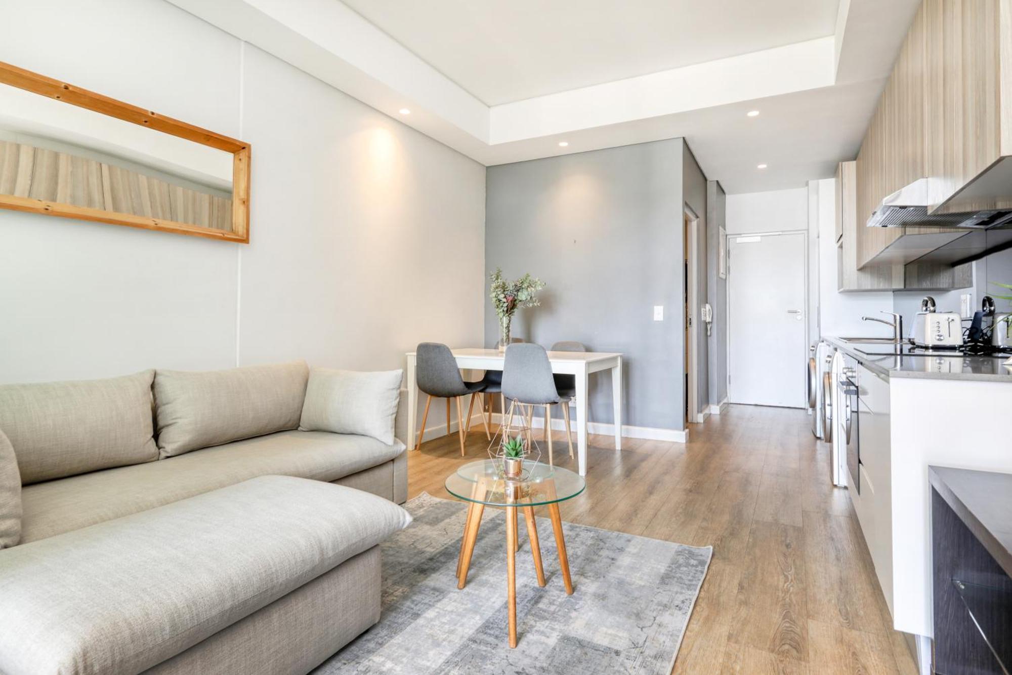 Backup-Powered Stylish Central Apartment Near Table Mountain Cape Town Exterior photo